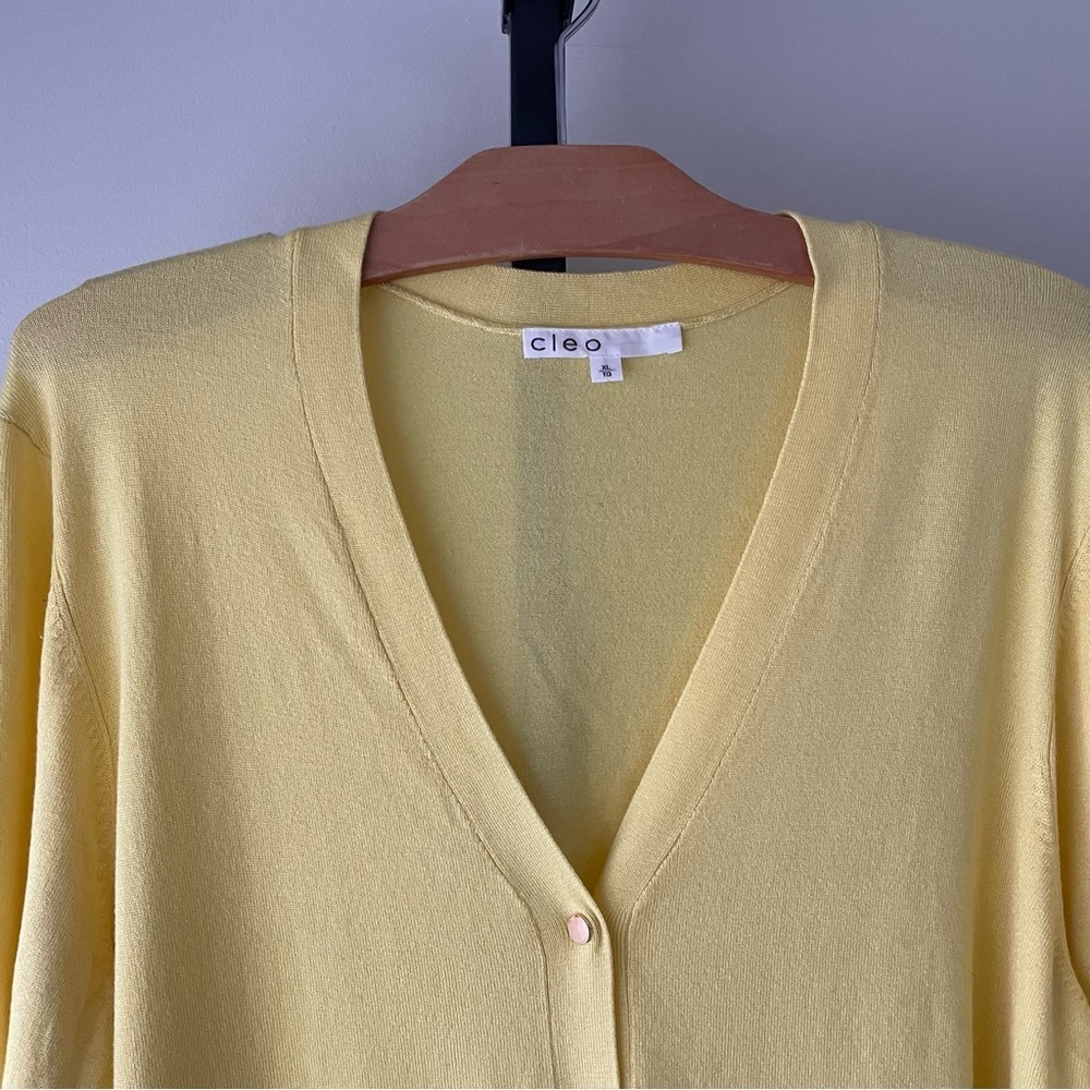 Cleo Yellow Button Down Vneck Knit Cardigan Sweater Gold Buttons Size XL Womens - Picture 5 of 8